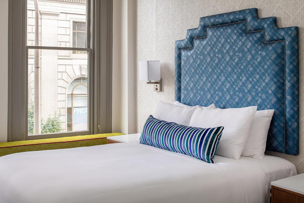 Signature Queen City View interior